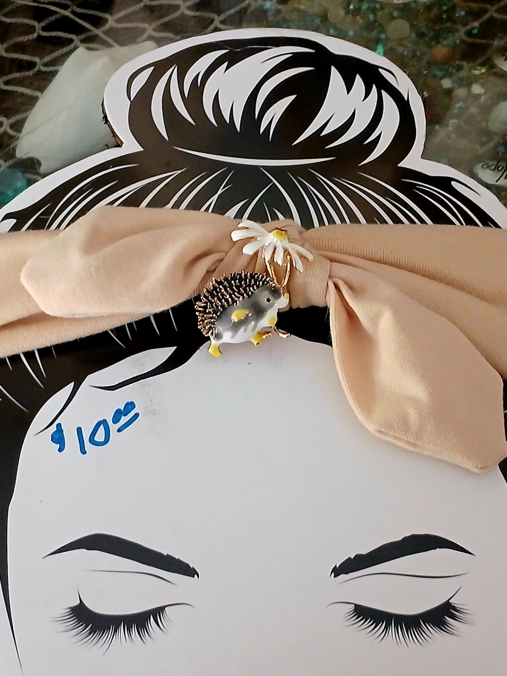 Beige Bow Headband with Hedgehog & Daisy Charm